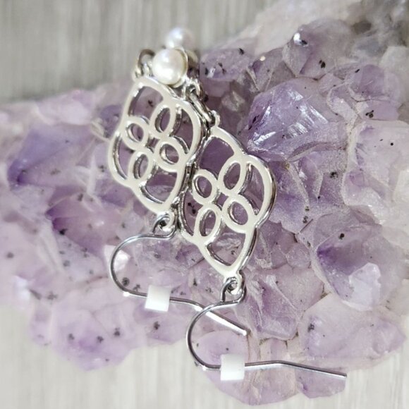 Fashion Jewlery Scrollwork Silvertone with Faux Pearl Drop Earings - Picture 4 of 7